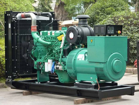 根河710kw康明斯柴油发电机组